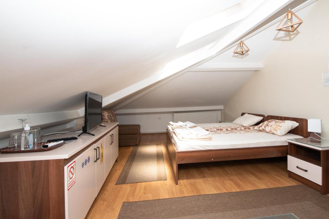 Stone Bridge Apartments 비톨라 외부 사진