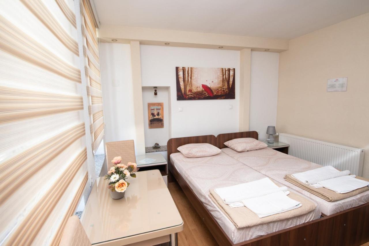 Stone Bridge Apartments 비톨라 외부 사진