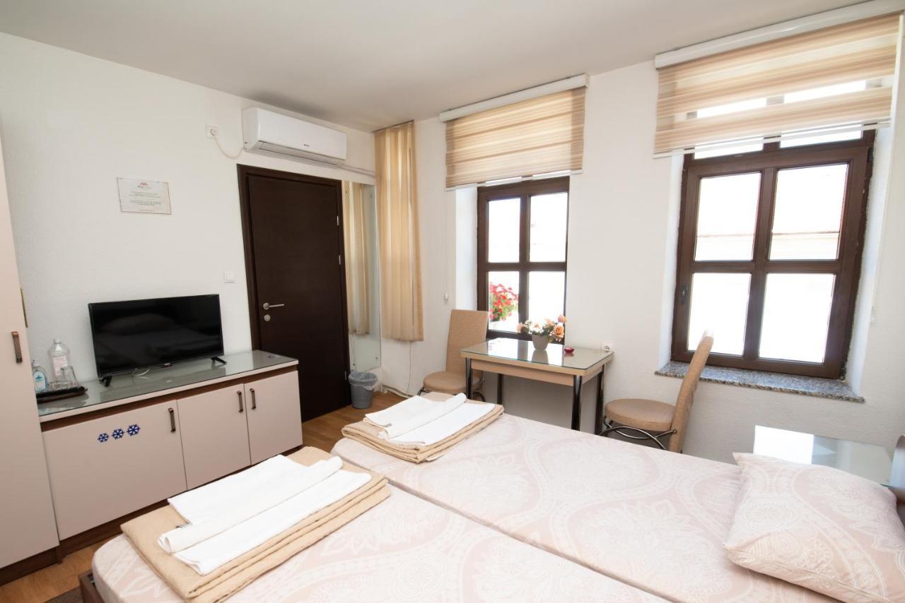 Stone Bridge Apartments 비톨라 외부 사진